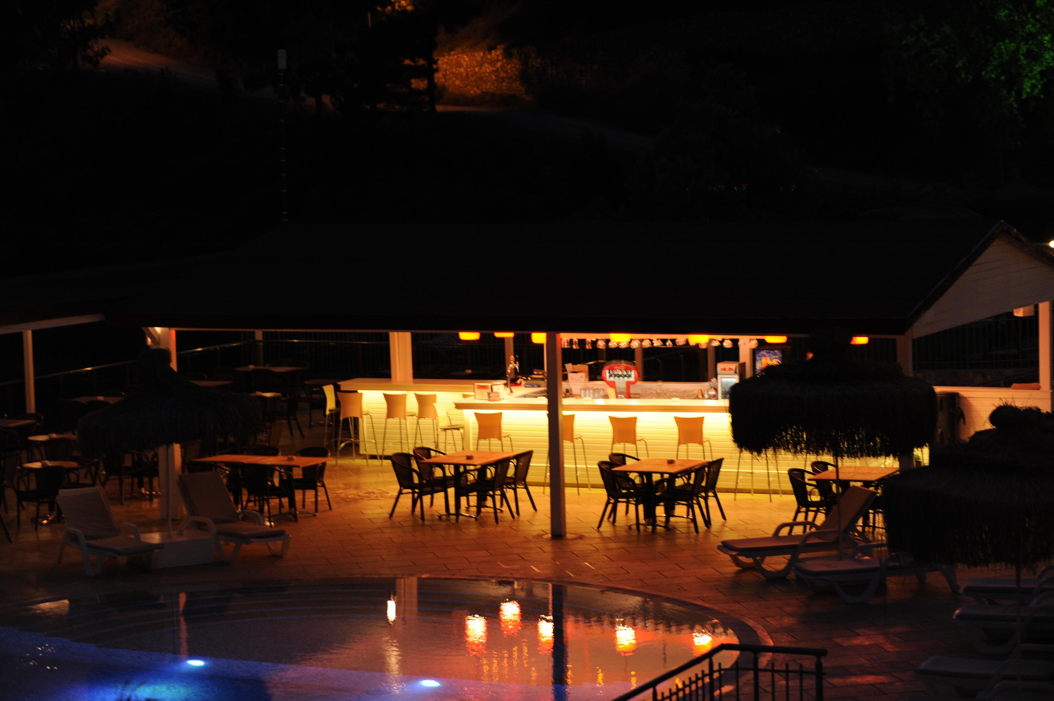 Готель Manaspark Deluxe 4*