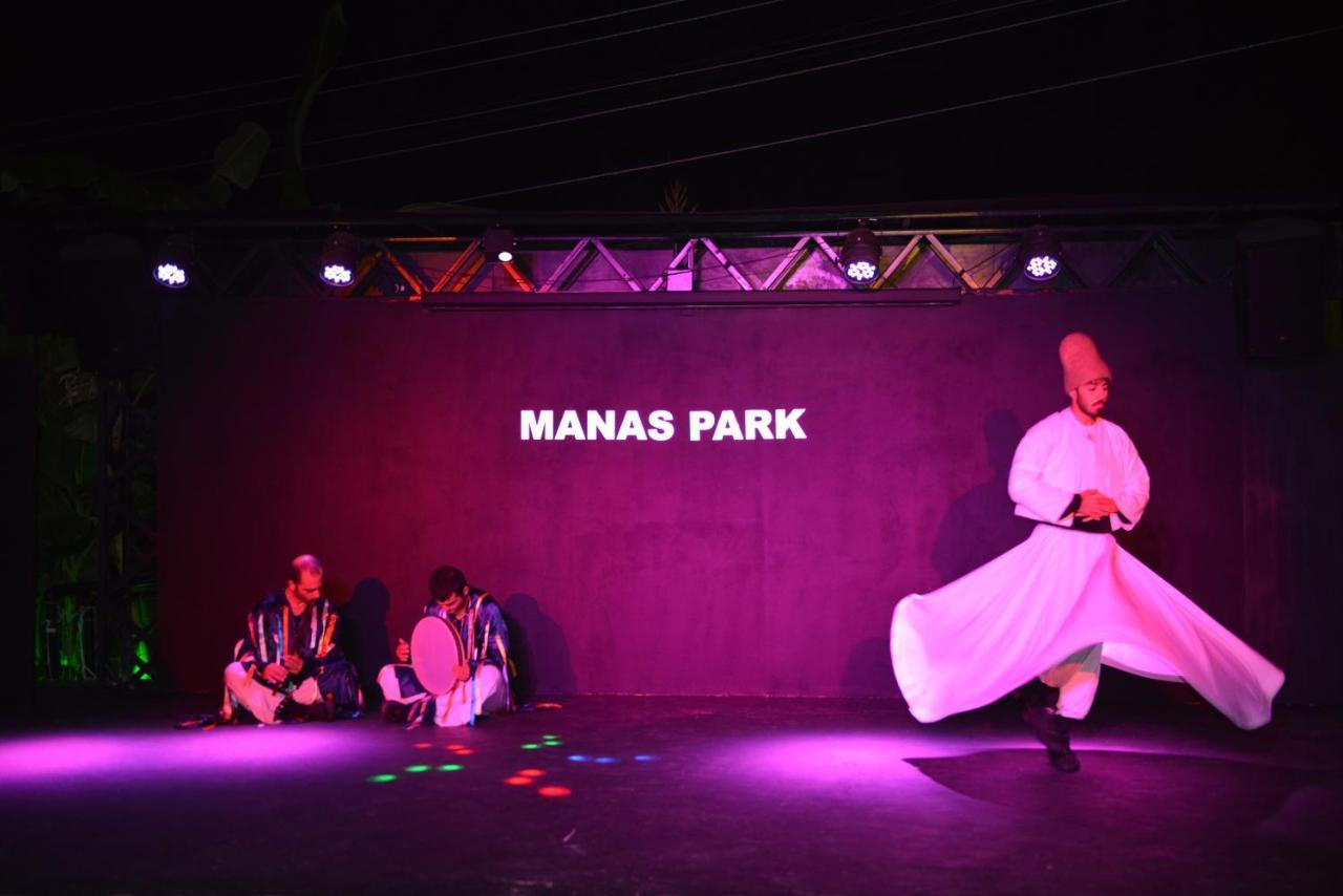 Готель Manaspark Deluxe
